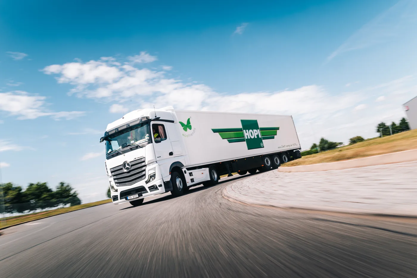 HOPI truck on the road — FTL full truckload freight